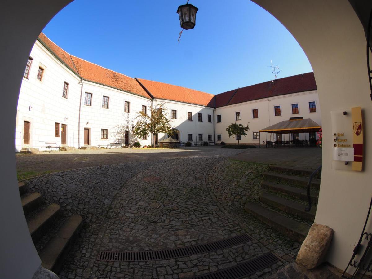 Hotel Chateau Zamek Cejkovice Zewnętrze zdjęcie