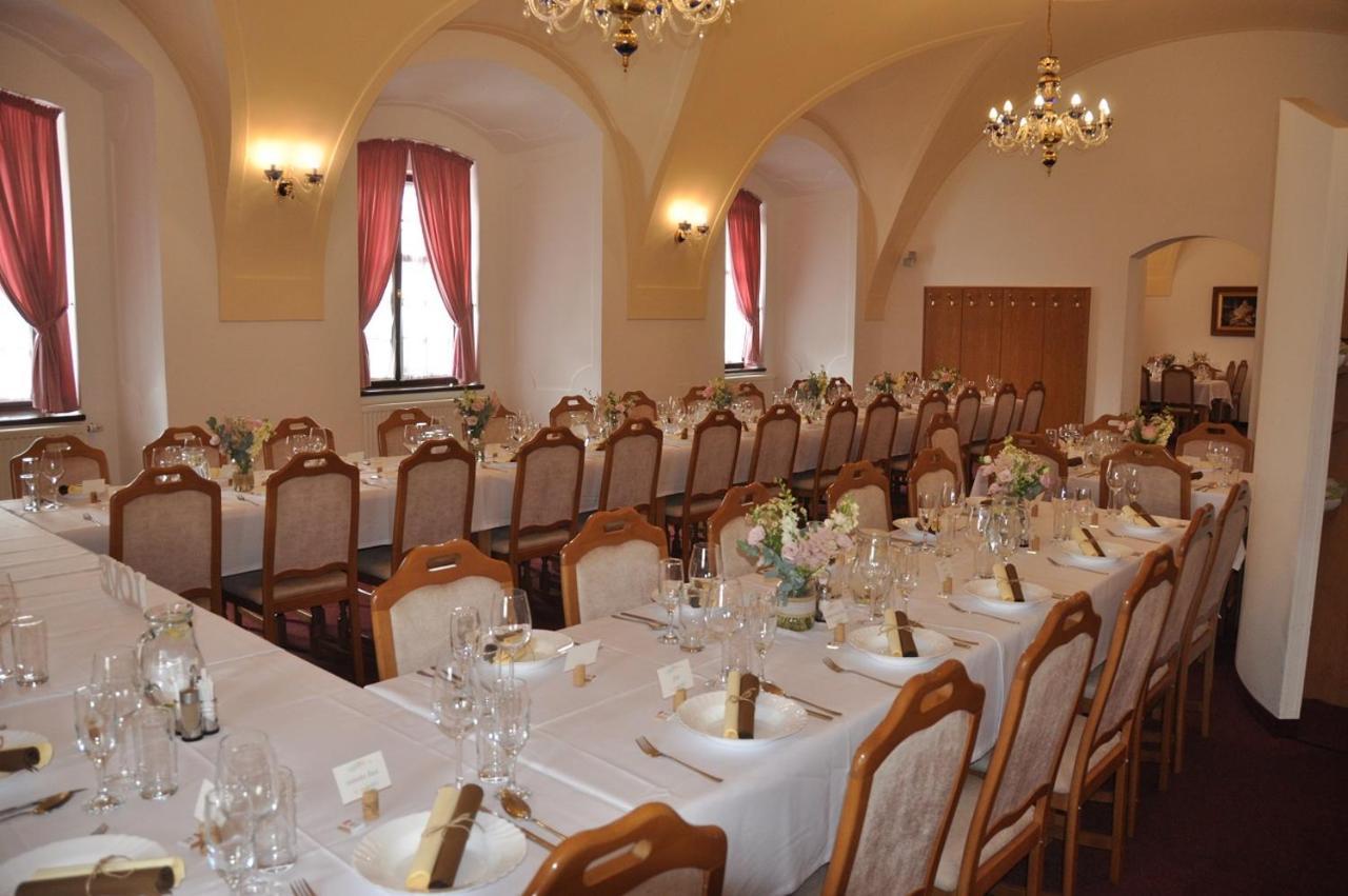 Hotel Chateau Zamek Cejkovice Zewnętrze zdjęcie
